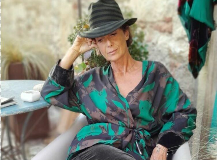 Scopri di più sull'articolo Kimono donna, un capo senza tempo che domina le tendenze 2024